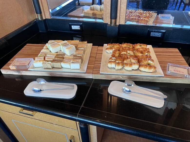 ウェスティン東京 ラウンジ ティータイム ブログ プラチナ 朝食 予約 メニュー