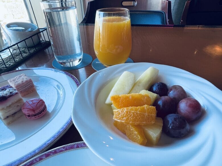 ウェスティン東京 ラウンジ ティータイム ブログ プラチナ 朝食 予約 メニュー