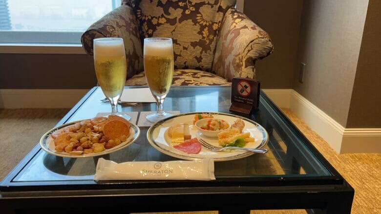 神戸ベイシェラトン　クラブラウンジ　神戸ベイシェラトンホテル＆タワーズ　予約　料金
