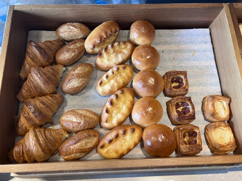 横浜ベイシェラトンホテル＆タワーズ　クラブラウンジ　朝食　ブログ　プラチナ　時間