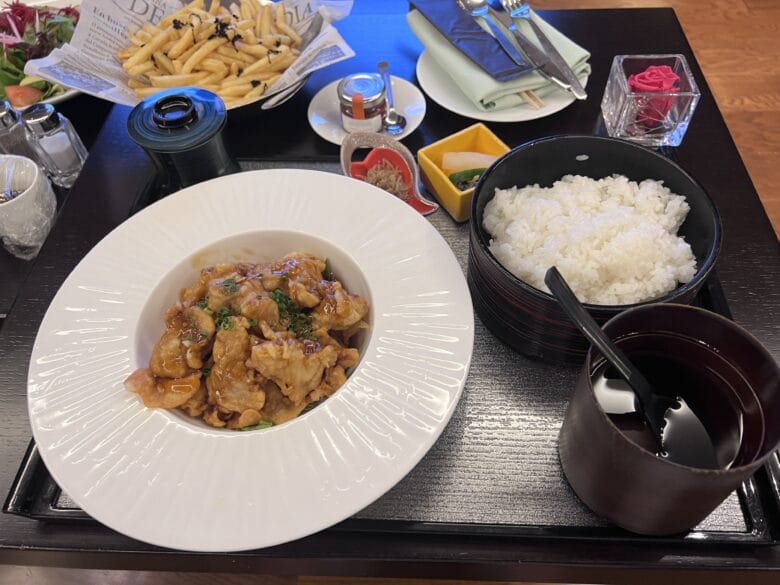 プリンス紀尾井町　ルームサービス　伊ンルームダイニング　画像