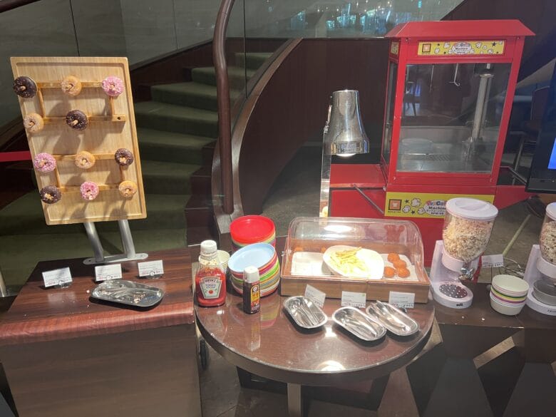 シェラトングランデトーキョーベイ ビュッフェ 朝食 料金 時間