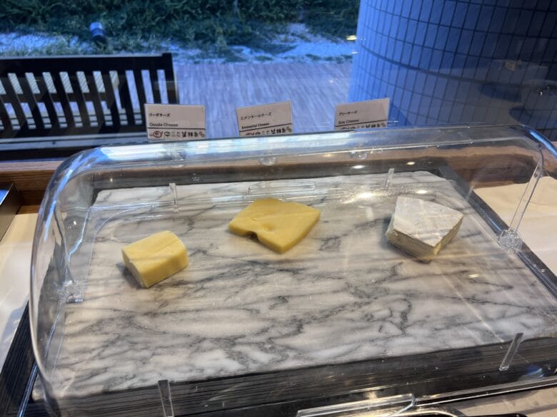 シェラトングランデトーキョーベイ ビュッフェ 朝食 料金 時間