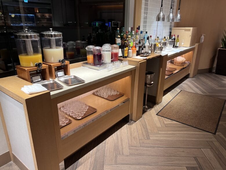 シェラトングランデトーキョーベイ クラブラウンジ アルコール 夜ご飯
