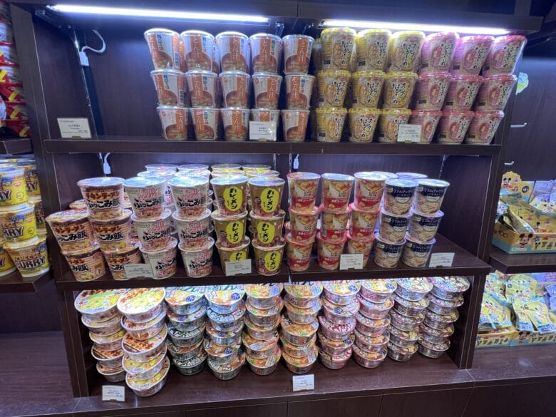シェラトングランデトーキョーベイ　コンビニ　売店
