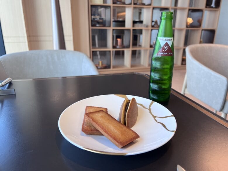大阪ステーションホテル クラブラウンジ スペシャリティサロン 軽食