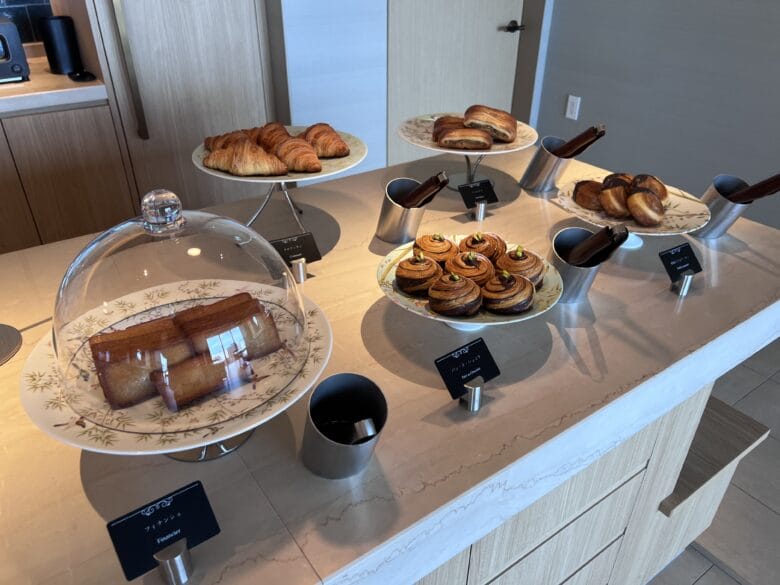 大阪ステーションホテル クラブラウンジ スペシャリティサロン 軽食
