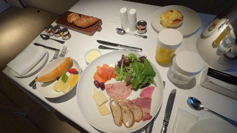 エディション東京 朝食 部屋